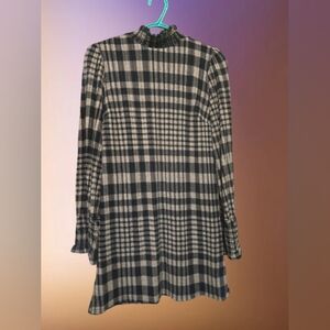 Elegant Black and Cream Plaid Women's Cape
